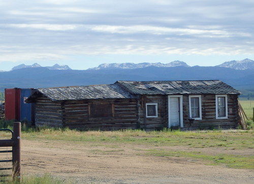 GDMBR: Old Log Cabin and a log cabin add-on.